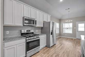 Building Photo - 11107 Lulu Ln