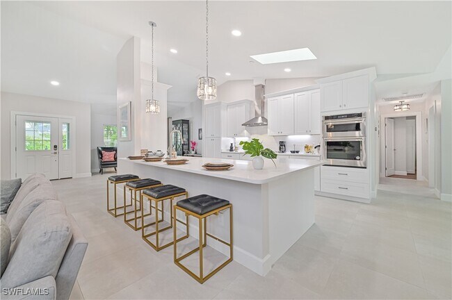 Foto del edificio - 28211 Winthrop Cir