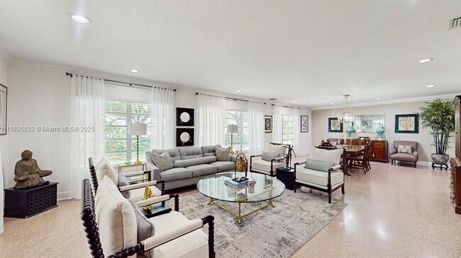 Foto del edificio - 2920 Columbus Blvd