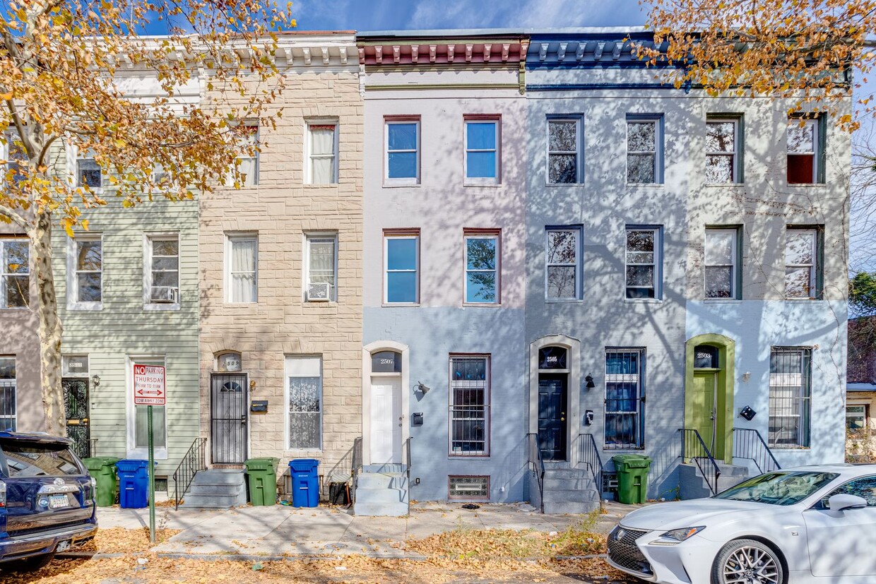 Foto principal - 2507 Woodbrook Avenue