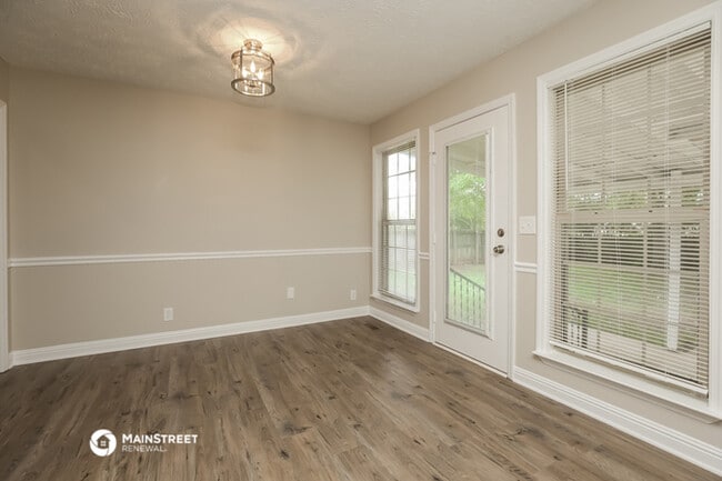Building Photo - 2319 Centertree Dr