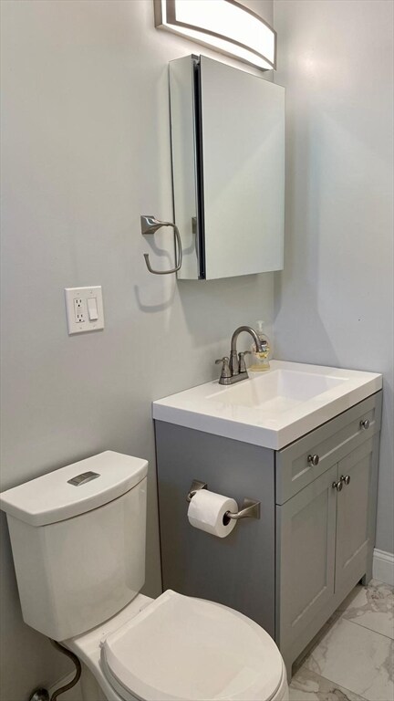 Building Photo - 8 Groom St