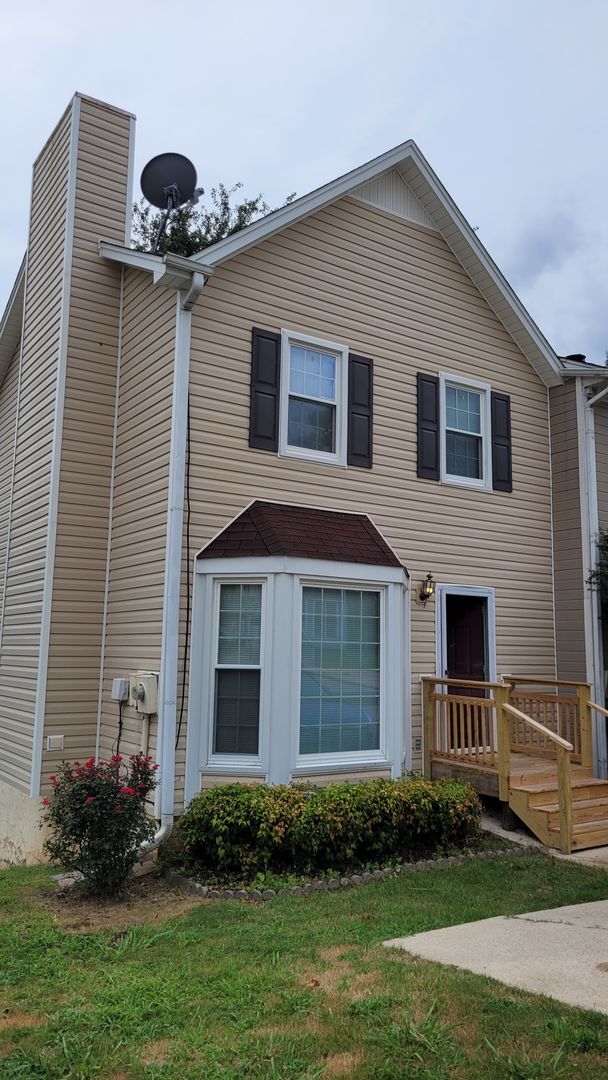Building Photo - 347 Jamestown Manor Dr