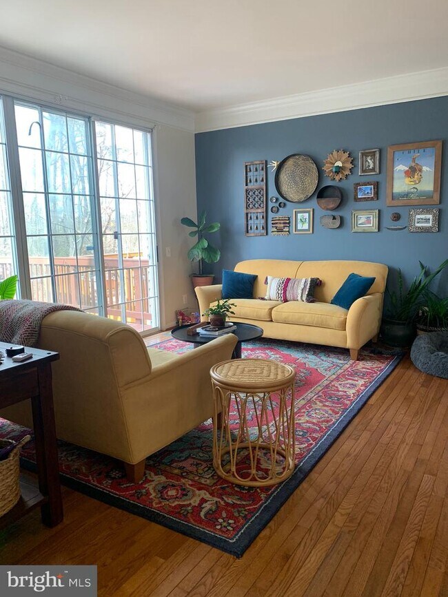 Building Photo - 4012 Timber Oak Trl