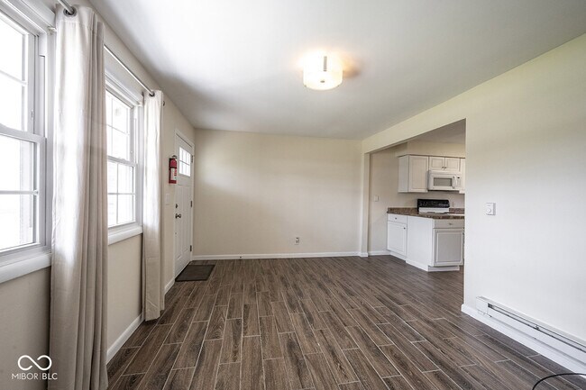 Foto del edificio - 140 Maple Park Dr