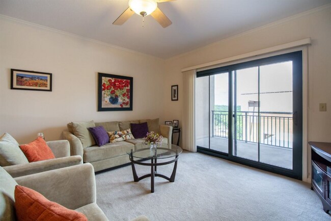 Foto del edificio - 121 N Monroe St