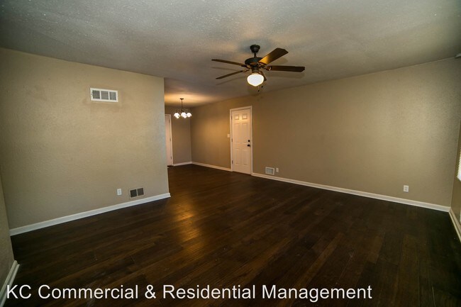 Foto del edificio - 4 br, 3 bath House - 15801 E 42nd Place