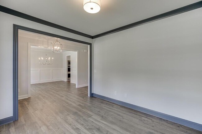 Foto del edificio - 5580 Suwanee Dam Rd
