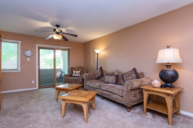 Building Photo - Fully Furnished One Bedroom, One Bath Ready Now!!!