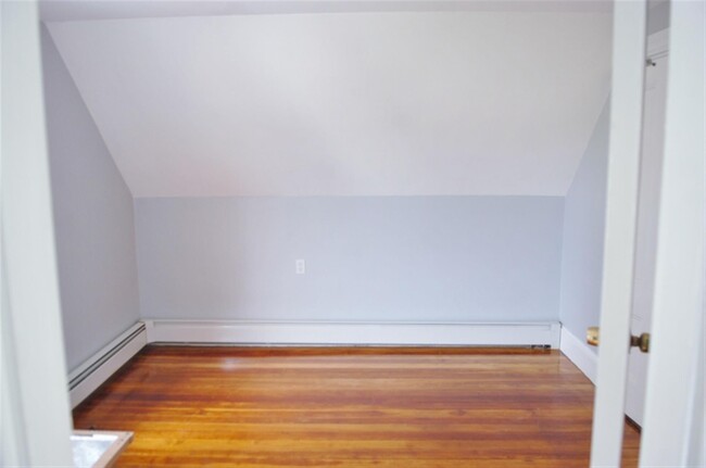 Building Photo - 23 Farragut Ave