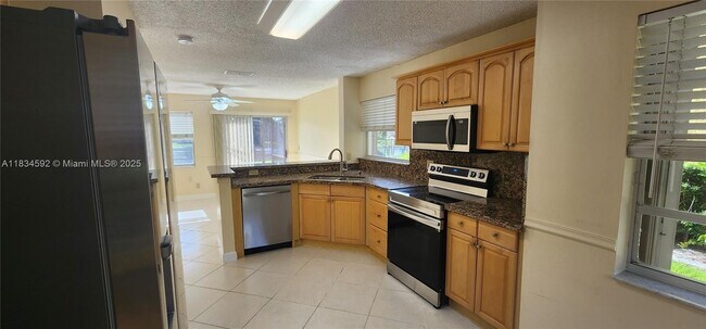 Foto del edificio - 2957 Oak Park Cir