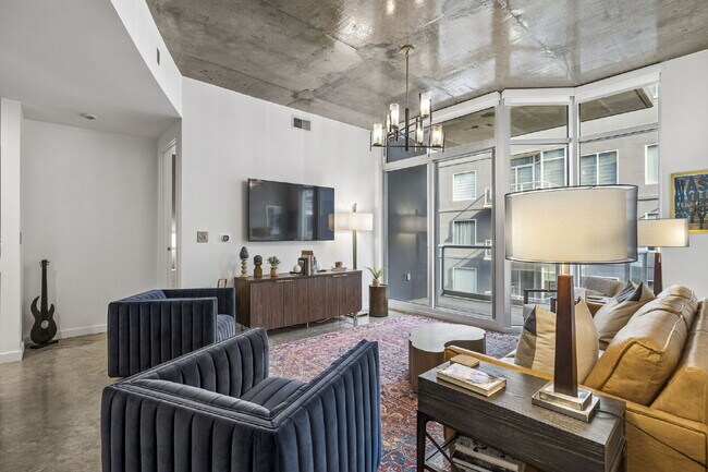 Foto del edificio - Move-In Ready ICON Condo in The Gulch, Designer Furnished Option, Rare Same-Floor Parking, 2BR wi...