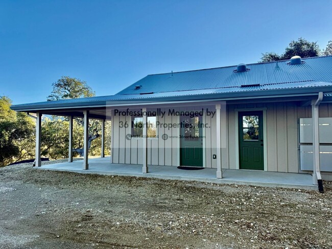 Building Photo - Experience Modern Comfort Surrounded by Na...