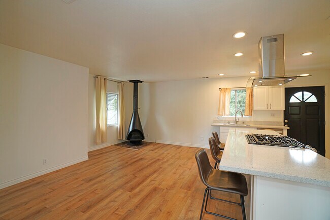 El concepto de espacios abiertos - 528 N Michigan Ave