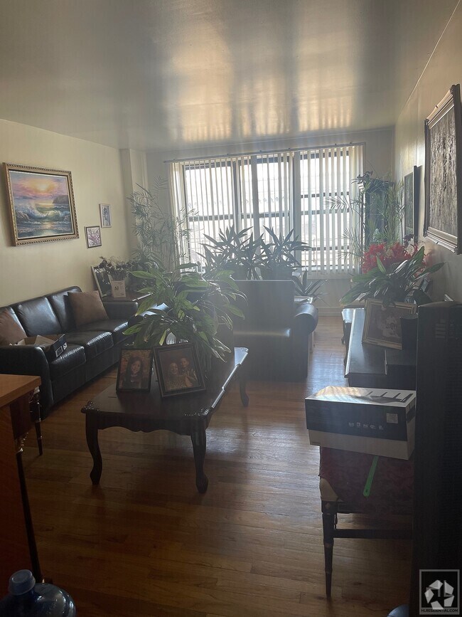 Downtown Far Rockaway Apartments under 1,500 Far Rockaway, NY 1