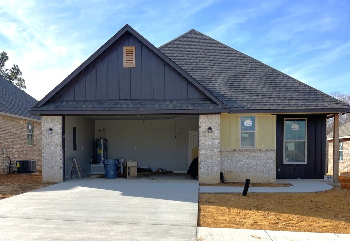 207 Lindsey Ln, Whitehouse, TX 75791 House Rental in Whitehouse, TX