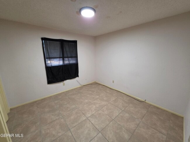 Building Photo - 217 Palmary Dr