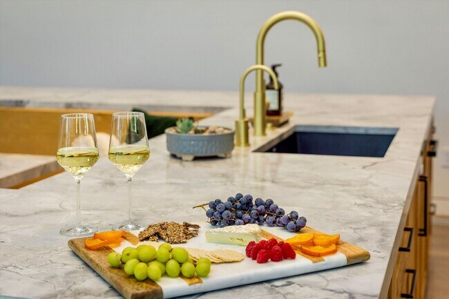 Building Photo - Private Foothills Sanctuary Minutes from Downtown | 5BD/4.5BA | Unlimited Views