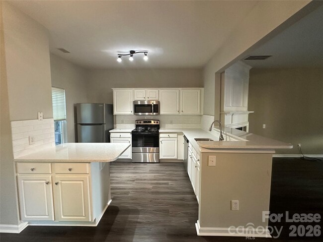 Building Photo - 6613 Rothchild Dr