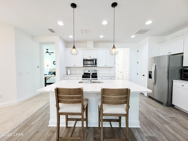 Building Photo - 8994 Parrot Pl