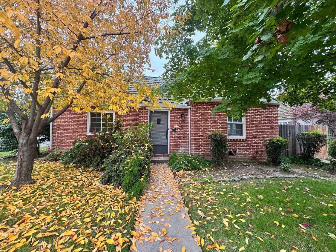 Foto principal - 2933 14th St