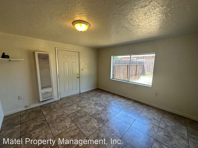 Building Photo - 1 br, 1 bath House - 303 SPENCER AVE