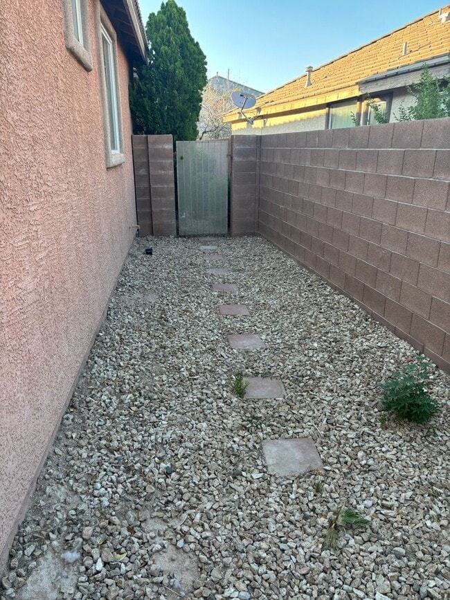 Foto del edificio - Wonderful single story rental in the heart of Summerlin