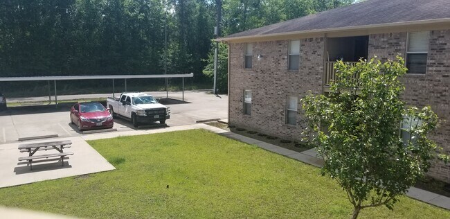 Foto del edificio - Stylish Living Awaits – 1-Bedroom in Orange