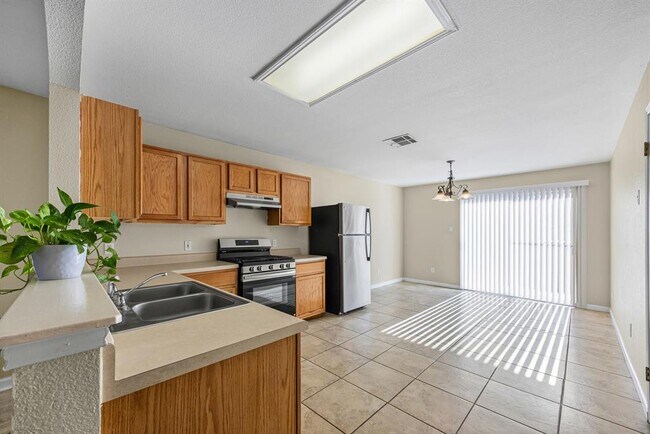 Foto del edificio - 17611 Wiseman Dr