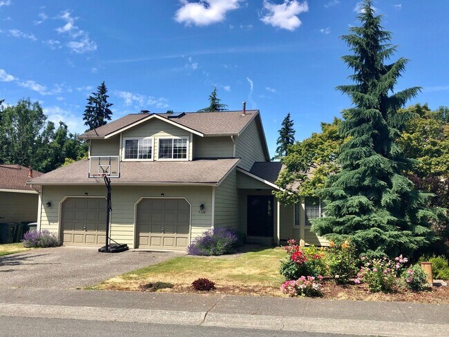 Foto del edificio - Quaint home in the heart of Kenmore