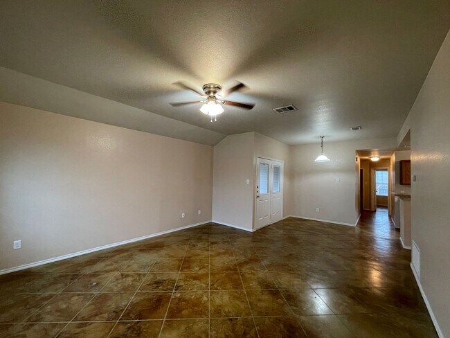 Building Photo - 6411 Temora Loop