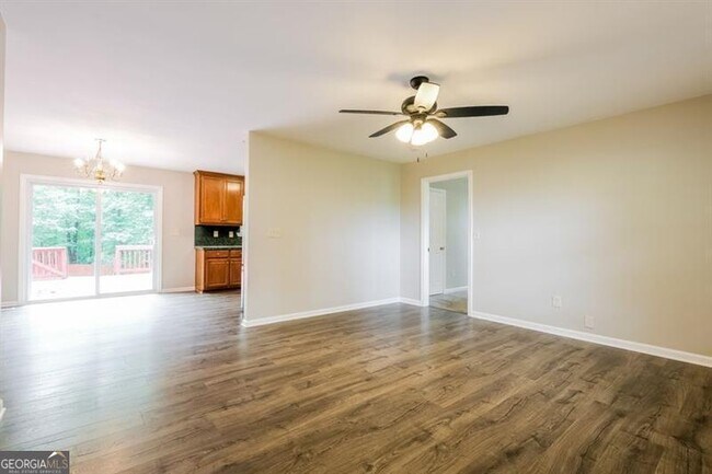 Foto del edificio - 2232 Lee Land Rd