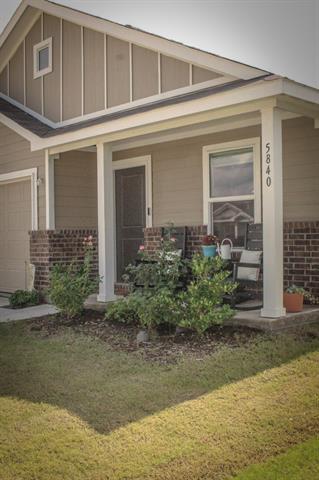 Building Photo - 5840 Cherry Holw Wy