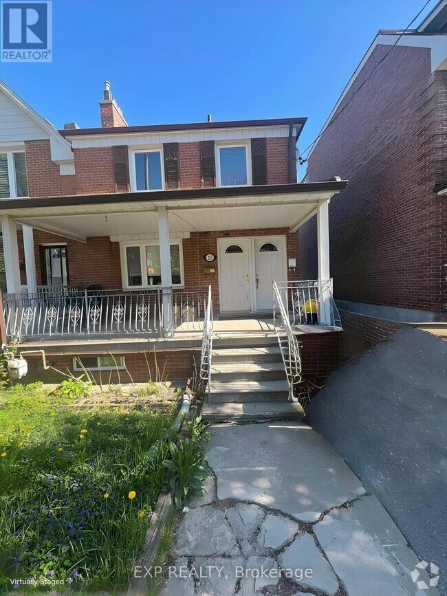 Building Photo - 115 Millicent St