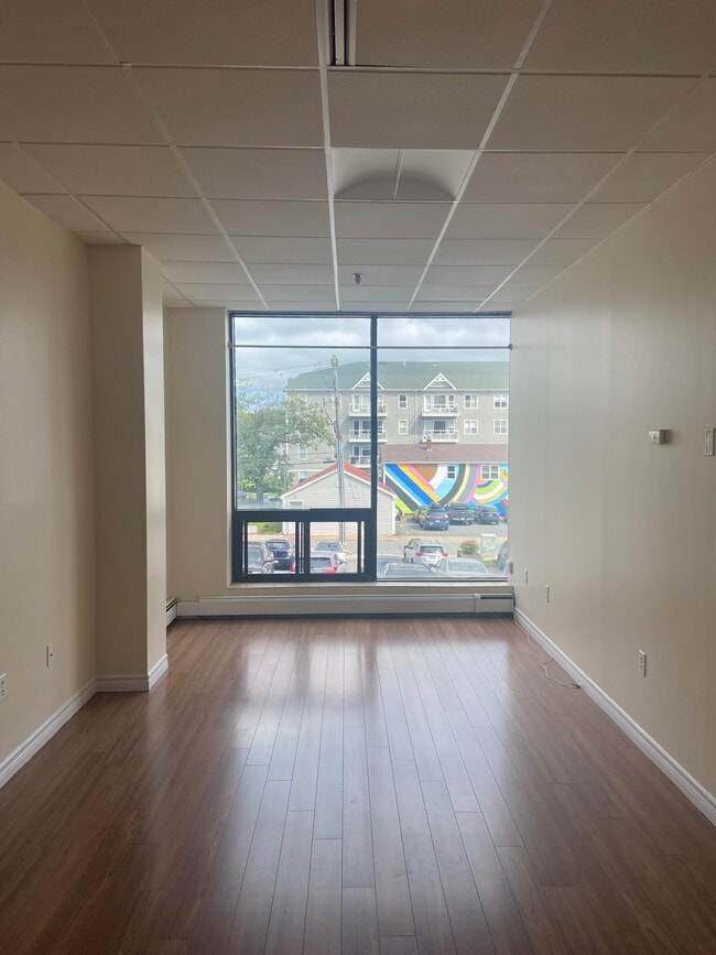 Building Photo - ONE BEDROOM APARTMENT LOCATED IN THE HEART...