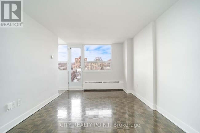 Building Photo - 1500 Bathurst St