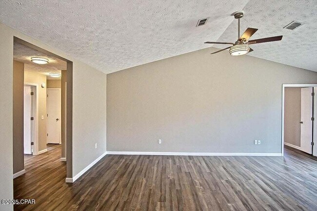Building Photo - 124 Abigail Ln