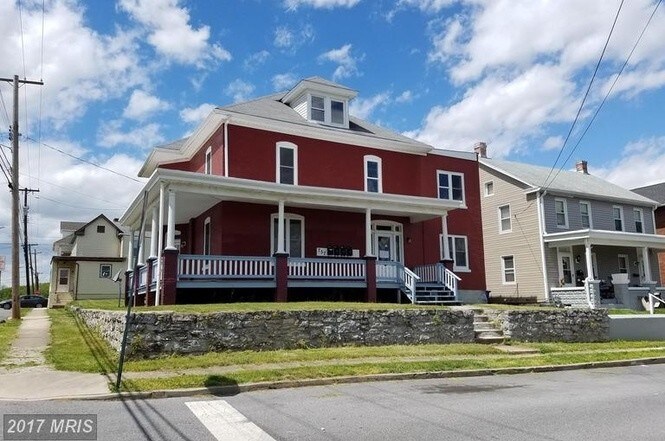 Primary Photo - 757 Guilford Ave