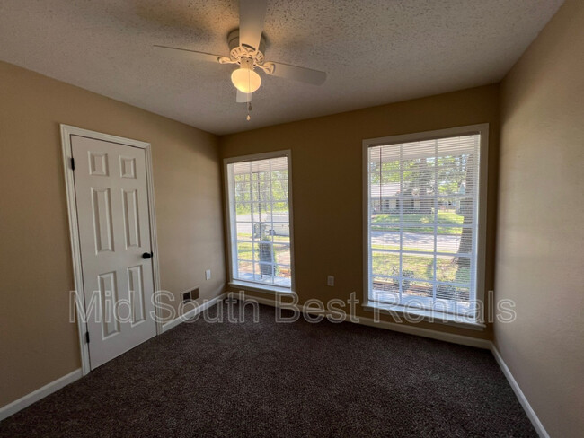 Building Photo - 3726 Fieldbrook St