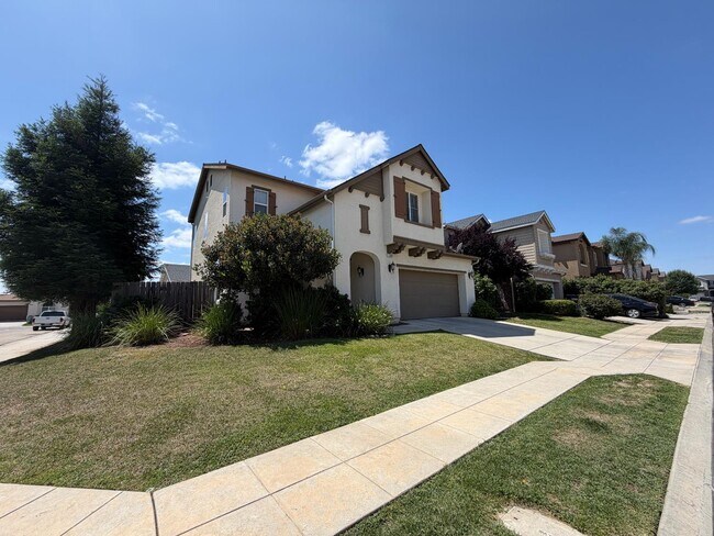 Building Photo - 7399 E Giavanna Ave