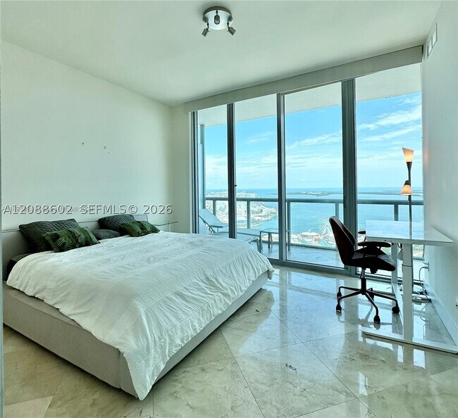 Foto del edificio - 888 Biscayne Blvd