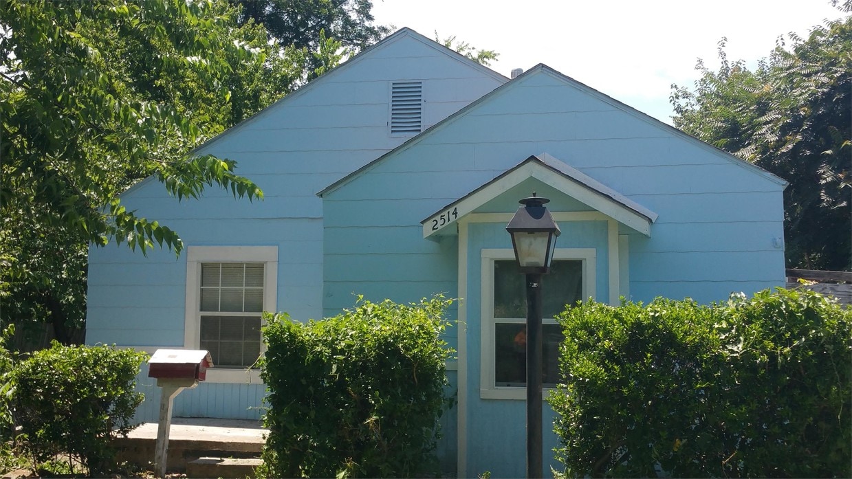 Primary Photo - 2514 E Newton St
