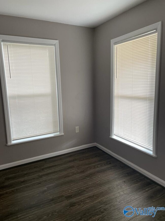 Foto del edificio - 2108 Pulaski Pike NW