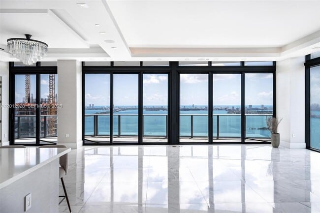 Foto del edificio - 460 NE 28th St