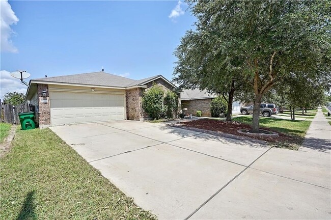 Foto del edificio - 18316 Great Falls Dr