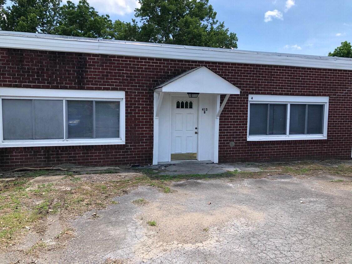 Primary Photo - 415 Old Thomas Bridge Rd
