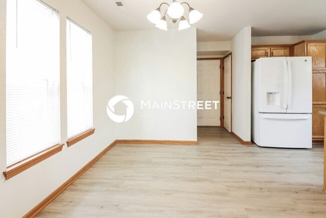 Building Photo - 3 Bedroom Pet-Friendly Home in GRAIN VALLE...