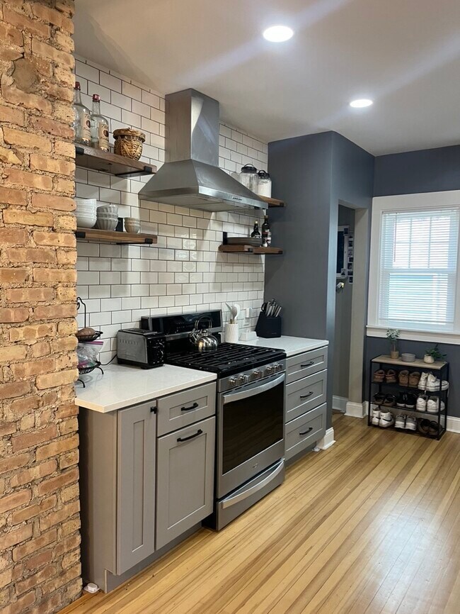 Kitchen - 1919 Randolph Ave