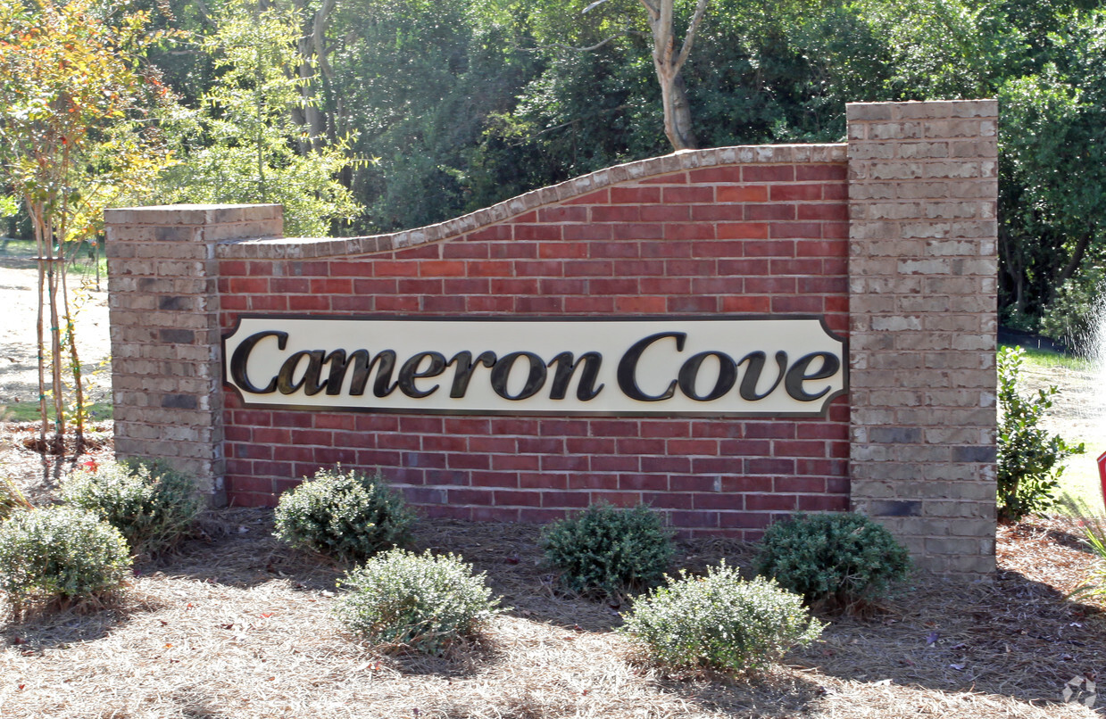 Foto del edificio - Cameron Cove Apartments