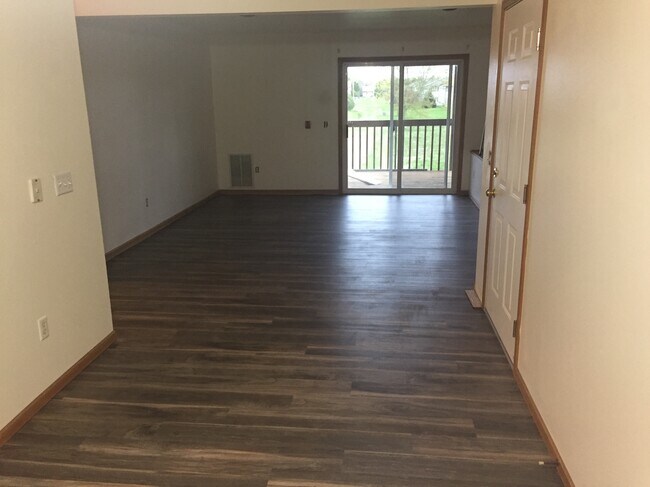 Foto del edificio - 517 Trail Side Dr